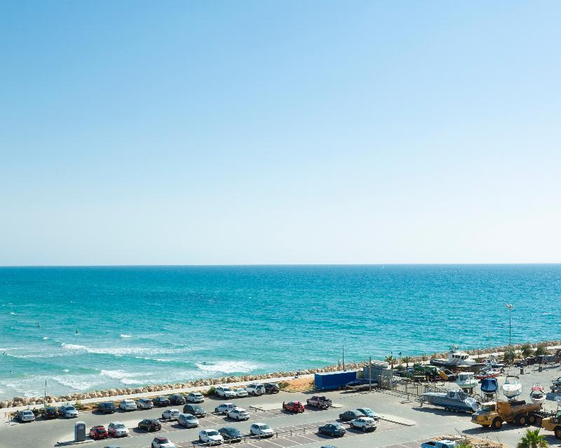 Aparthotel Okeanos On The Beach Herzelia Exterior foto