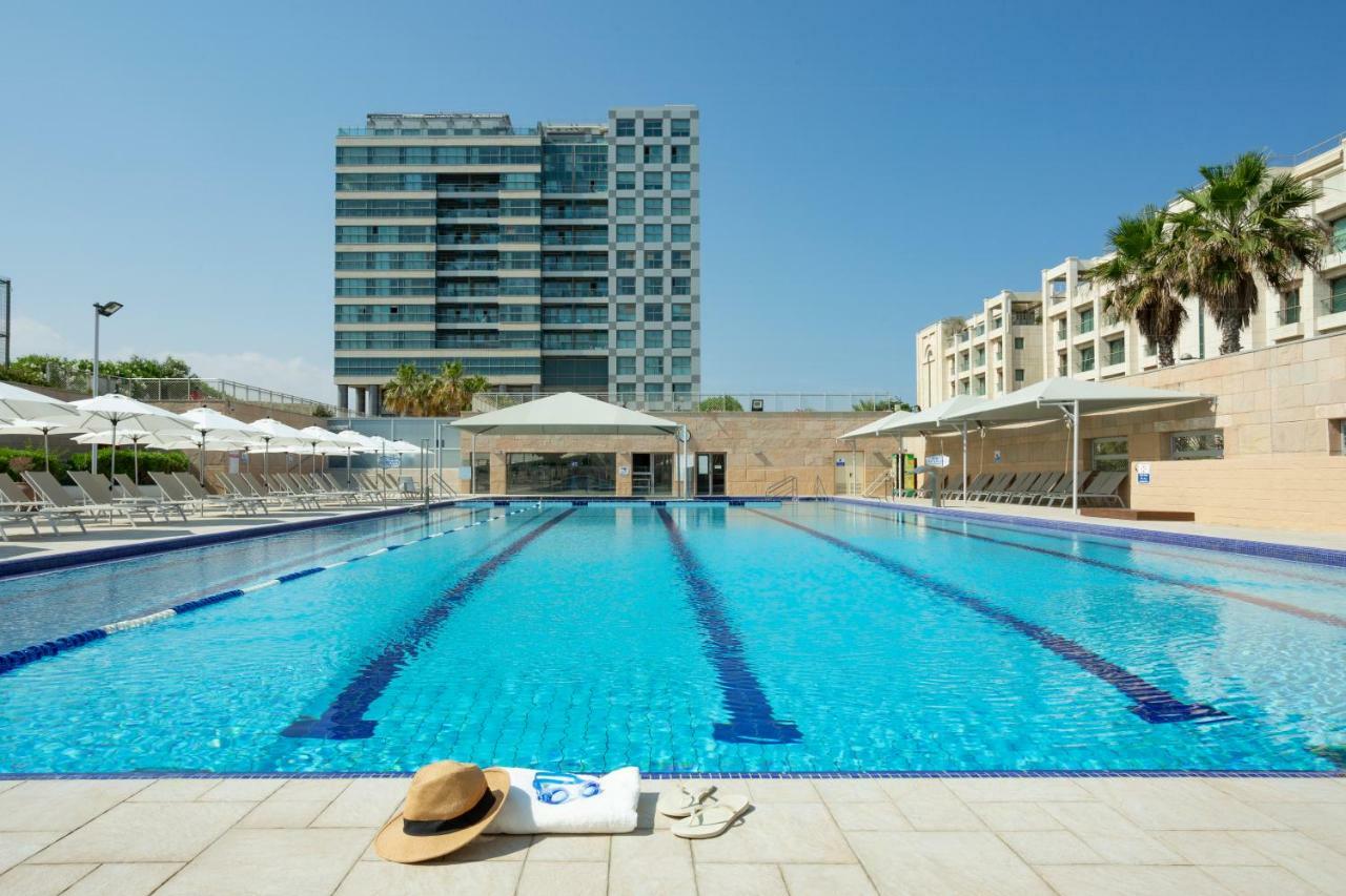 Aparthotel Okeanos On The Beach Herzelia Exterior foto