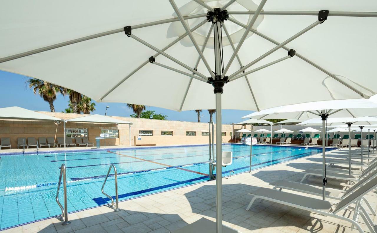Aparthotel Okeanos On The Beach Herzelia Exterior foto