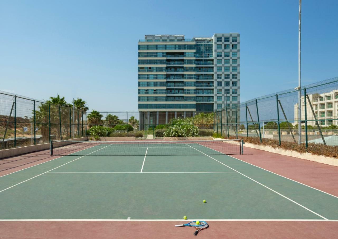 Aparthotel Okeanos On The Beach Herzelia Instalações foto