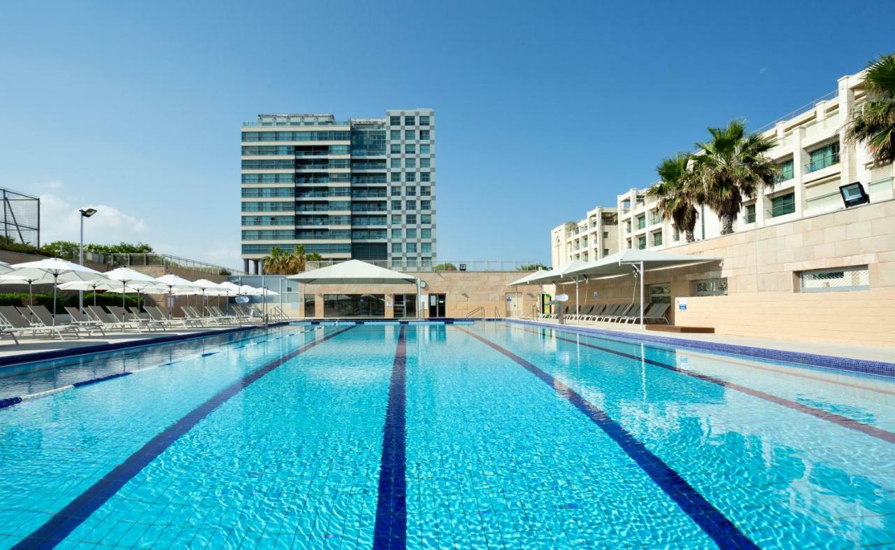 Aparthotel Okeanos On The Beach Herzelia Exterior foto